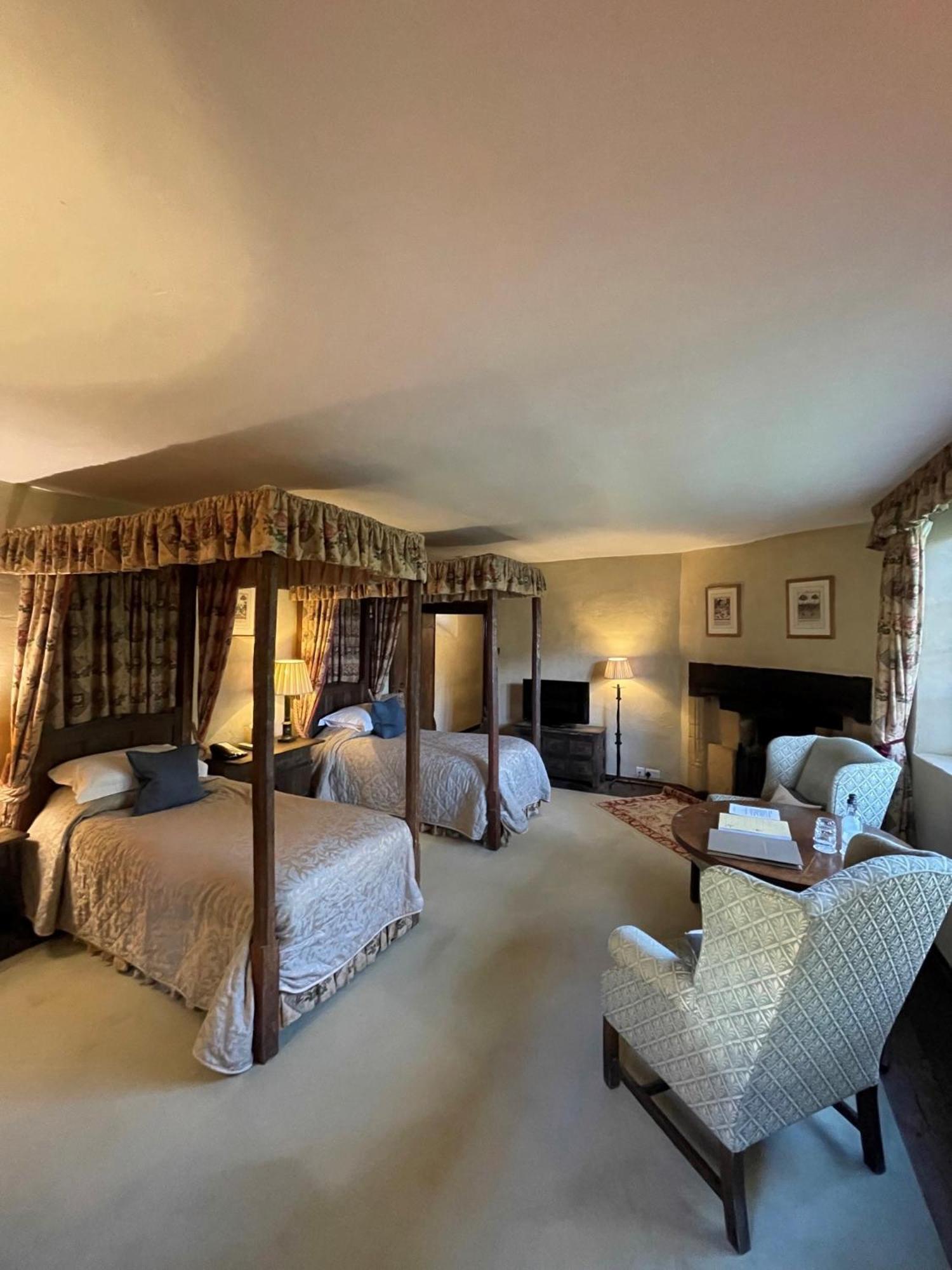 Bailiffscourt Hotel & Spa Arundel Room photo